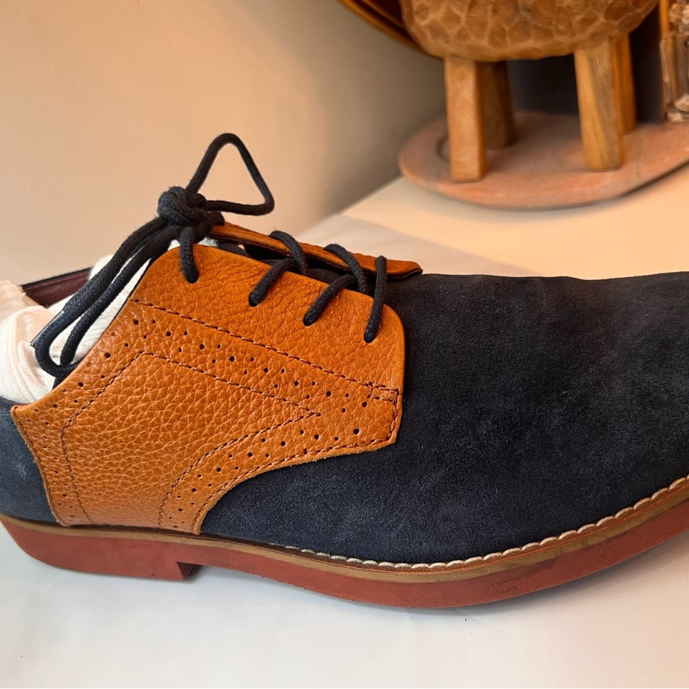 Buks Size 10.5 Men's Blue/Tan Oxfords (Suede & Pebbled Leather Upper)